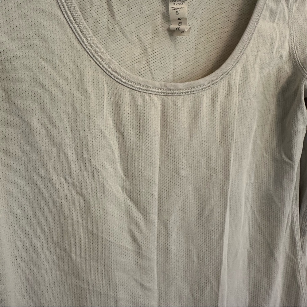 Lululemon Grey Mesh Long Sleeve Shirt Size 6 - Picture 3 of 6